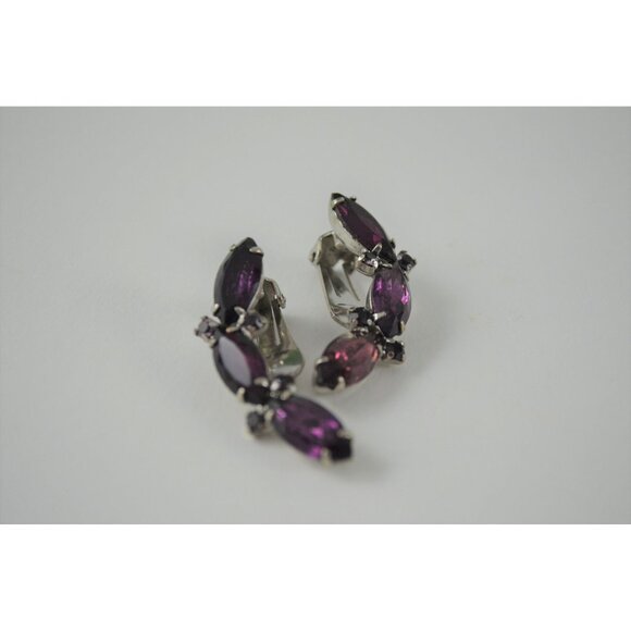 CURVED Purple Rhinestone Vintage  Clip Earrings Silvertone Navettes Chatons - Picture 3 of 8